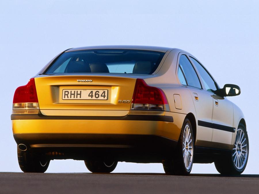  Volvo S60 2000 года  (фото 17 из 37)